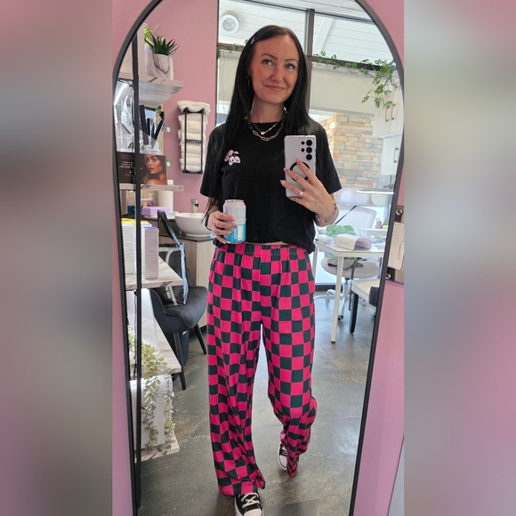 Meet your Posher, Krystal - Picture 2 of 2